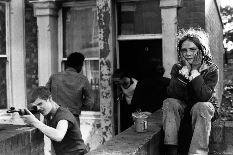 Тайнсайд, Англия, 70-е. На фото — дети рабочих, которые были вынуждены выживать после того, как закрытие фабрики и шахты оставило их без работы.