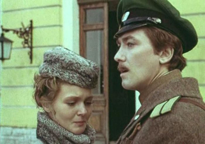 На съемках «Государственной границы» сделал предложение Дюжевой по-настоящему.
